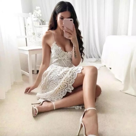 White Lace Plunge Midi Dress - Picture 3 of 3